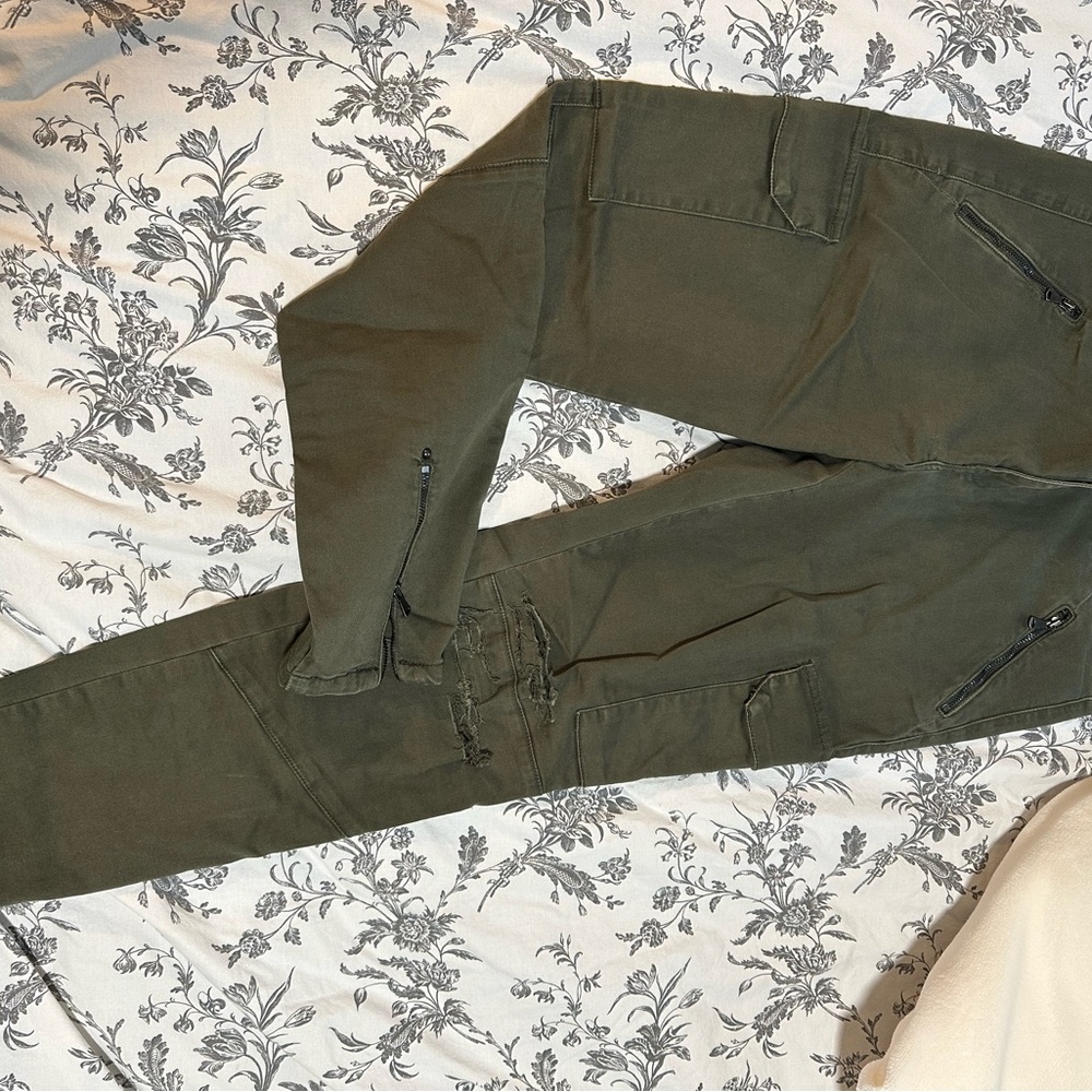Blank NYC Olive Green Cargo PantsEUC Blank NYC pants